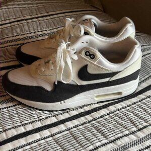 Nike Air Max 1 Black/White Women's Size 9.5